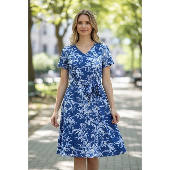 Talbots Dresses & Skirts - Talbots Petite Blue White Floral Toile Fit & Flare V-Neck Belted Dress 4P
